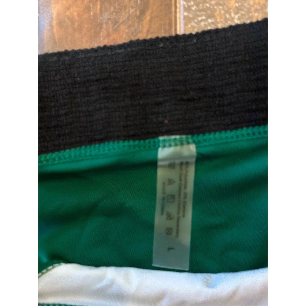 Unbranded dark green